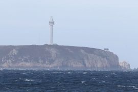 Phare du Stiff et la Pointe Bac'haol en quittant Ouessant